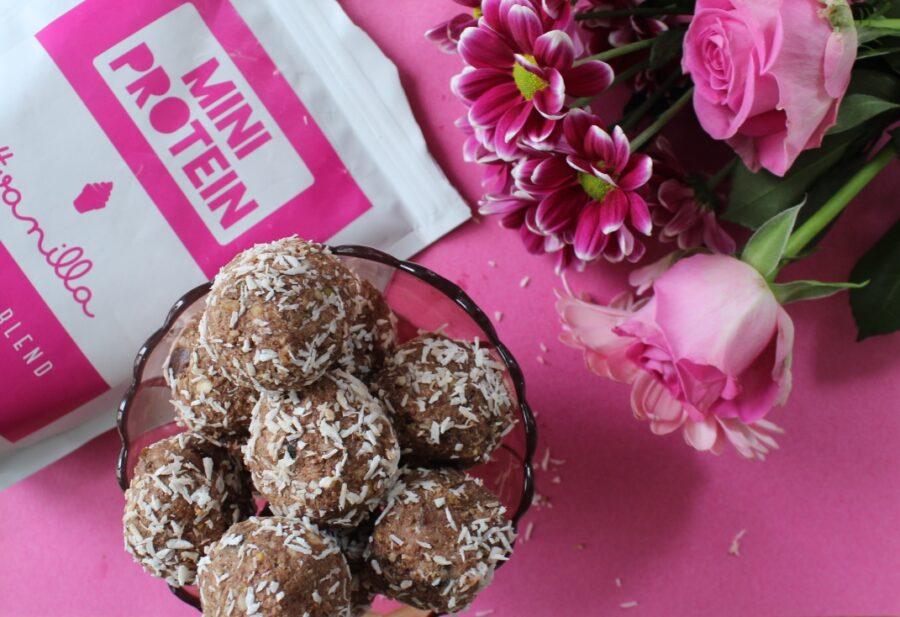 healthy coconut protein balls